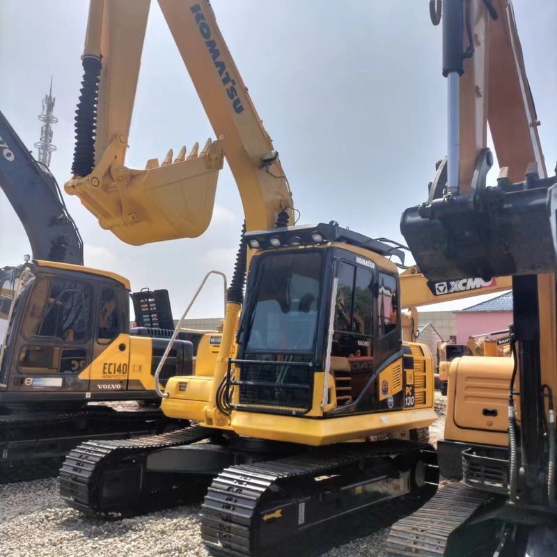 Использованная экскаватор Komatsu PC130 вторая рука 13тонный небольшой тип скальпель