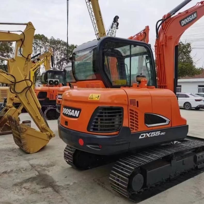 Подержанный Doosan Digger DX55 вторая рука 5,5 тонны Малый тип мини-краллер экскаватор