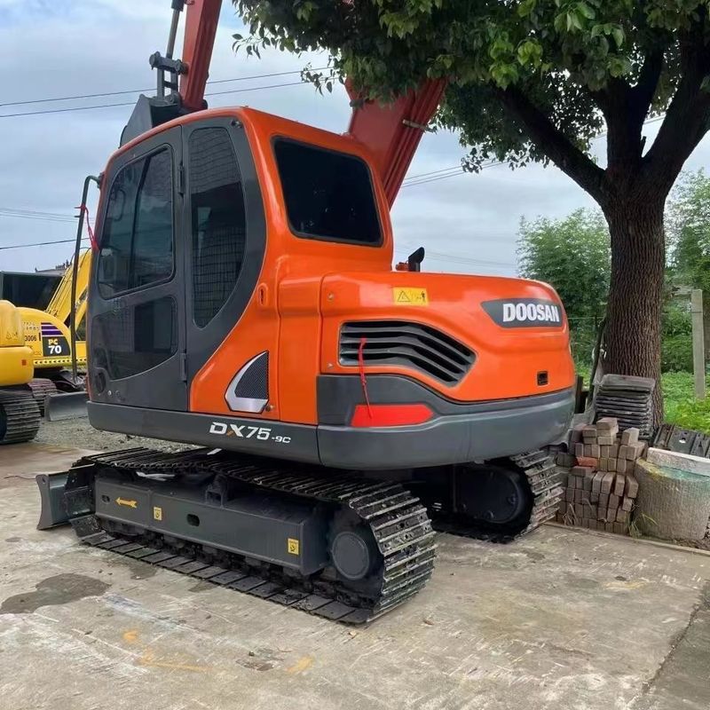 Подержанный Doosan Digger DX75 вторая рука 7,5 тонны Малый тип мини-краллер экскаватор