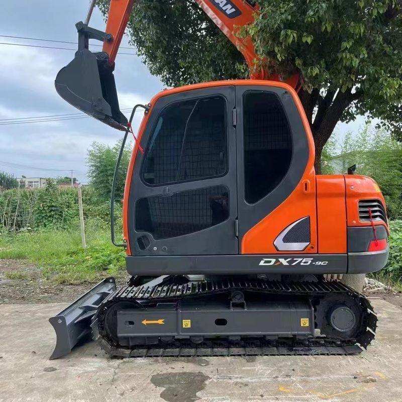 Подержанный Doosan Digger DX75 вторая рука 7,5 тонны Малый тип мини-краллер экскаватор