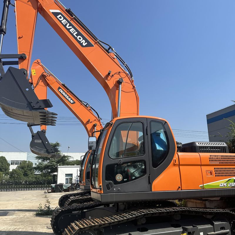Подержанный экскаватор Doosan Digger DX205 в употреблении 21тонный экскаватор среднего типа