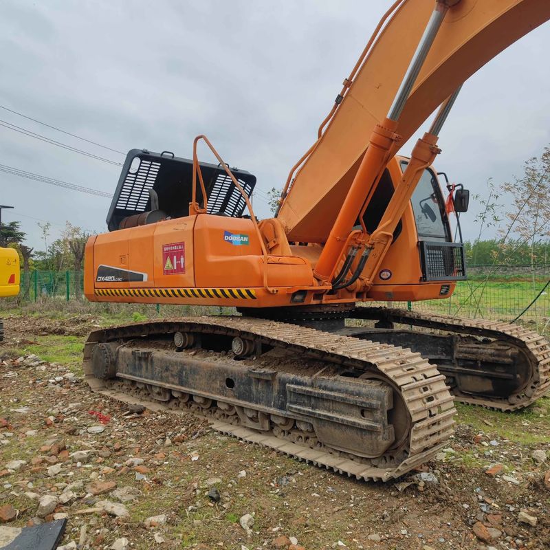 Подержанный экскаватор Doosan Digger DX420LC вторая рука 42 тонны