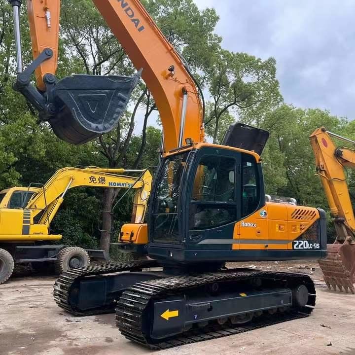 Подержанный Hyundai Digger R220-9S Подержанный экскаватор среднего типа грузоподъемностью 22 тонны