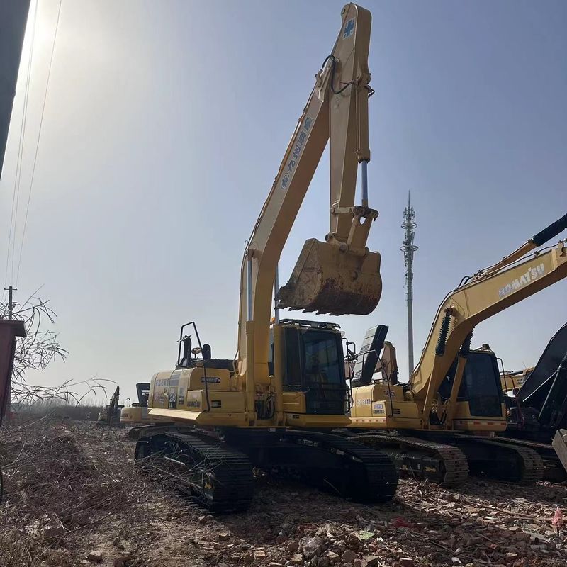 Подержанный экскаватор Komatsu PC240-8 Использованный 24-тонный средний тип скатерти