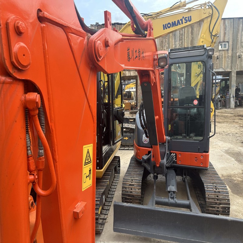 5 тонны использованный экскаватор для полёта с переоборудованием Mini Hitachi ZX50U 29.8kw с 0.17m3 ведро