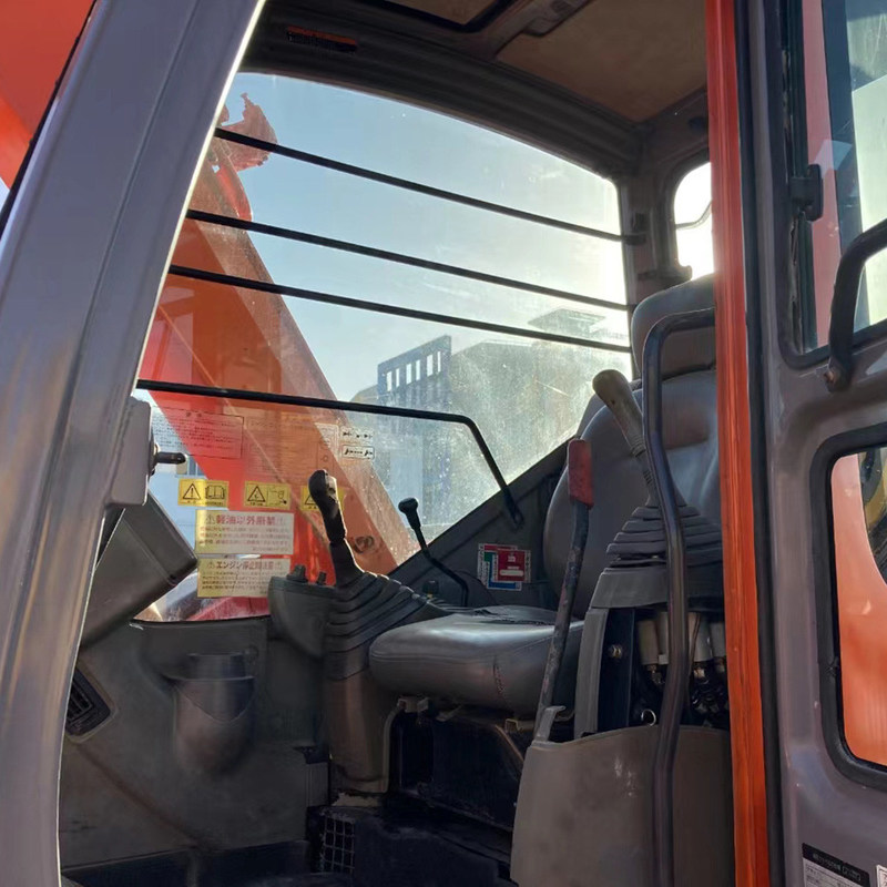 Hitachi ZX75US использовал экскаватор гидравлический 7 тонн среднего размера 40,3 кВт с ковшом 0,33 м3
