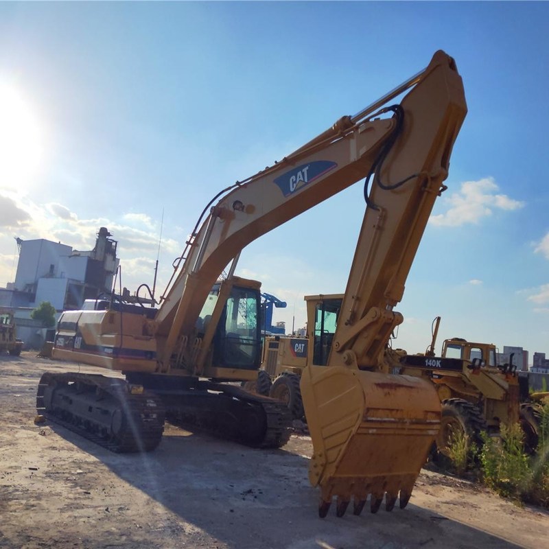 Бывший в употреблении экскаватор CAT 325BL, торговец 25 тонн, 125,3 кВт, с ковшом 1,1 м3