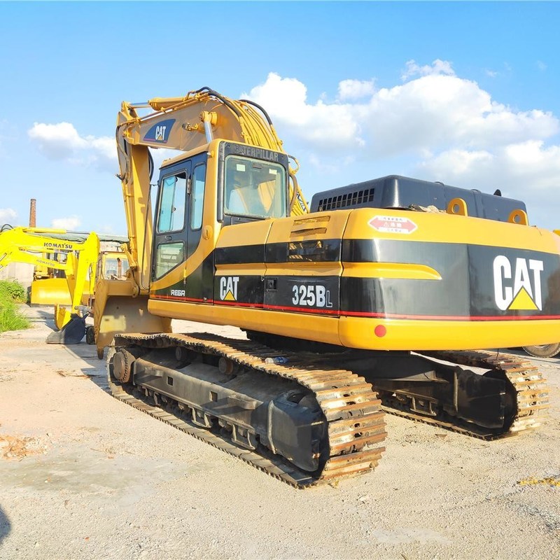 Бывший в употреблении экскаватор CAT 325BL, торговец 25 тонн, 125,3 кВт, с ковшом 1,1 м3