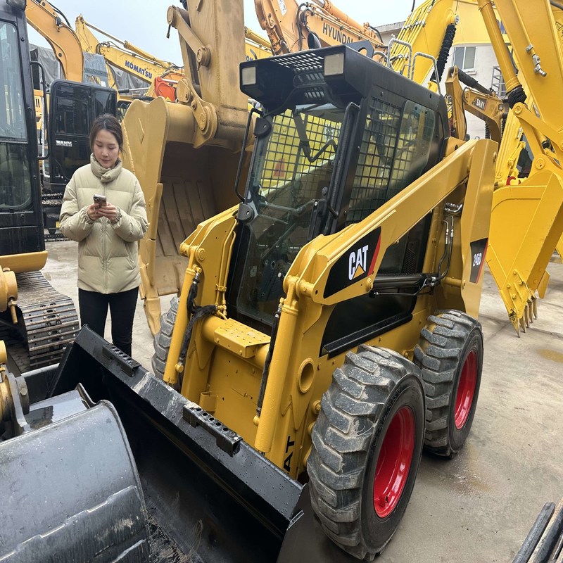 CAT 246D Использованное оборудование для погрузки ската 4,5 тонны оригинальное 53..6 кВт