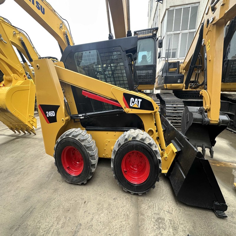 CAT 246D Использованное оборудование для погрузки ската 4,5 тонны оригинальное 53..6 кВт
