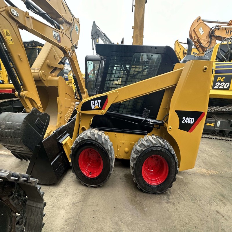 CAT 246D Использованное оборудование для погрузки ската 4,5 тонны оригинальное 53..6 кВт