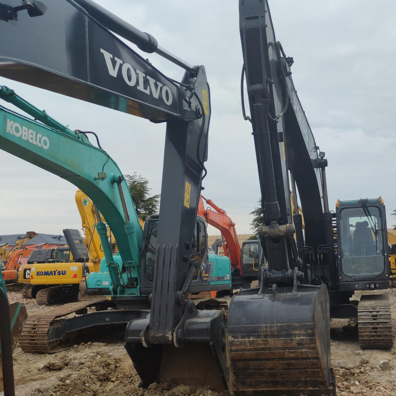 Оригинальный использованный экскаватор гидравлический VOL EC210B 20 тонн Crawler Digger 107kwn с 1,25m3 ведро