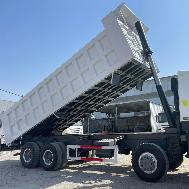 Возвращенный Howo 375 Sinotruk Howo 8x4 Дампер 40T ручной дизельный