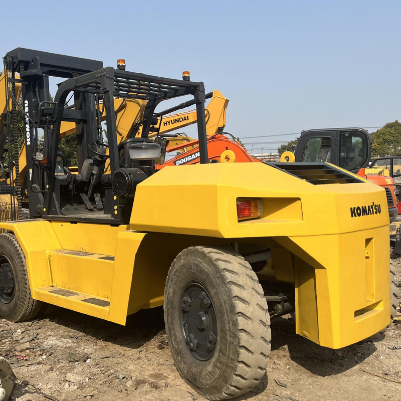 AC Drive Использованный вилочный погрузчик Komatsu FD150 15 тонн 122 кВт Максимальная высота подъема 3 м