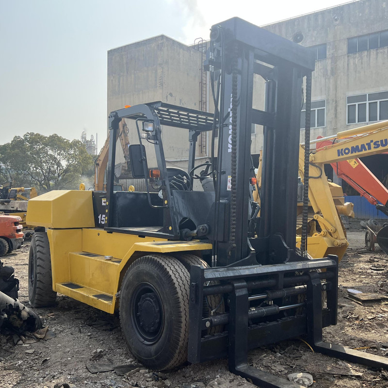AC Drive Использованный вилочный погрузчик Komatsu FD150 15 тонн 122 кВт Максимальная высота подъема 3 м