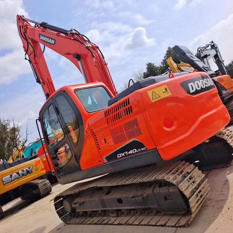 Б/у Doosan Digger DX140LC Подержанный 14-тонный гусеничный экскаватор среднего типа, 71 кВт