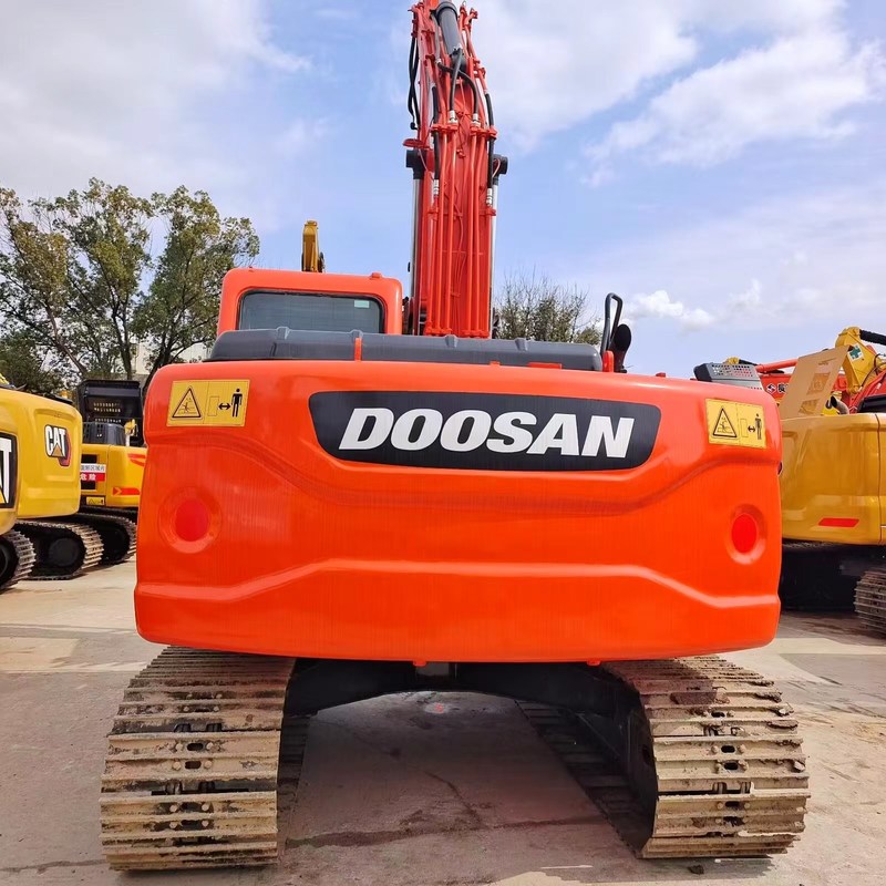 Б/у Doosan Digger DX140LC Подержанный 14-тонный гусеничный экскаватор среднего типа, 71 кВт