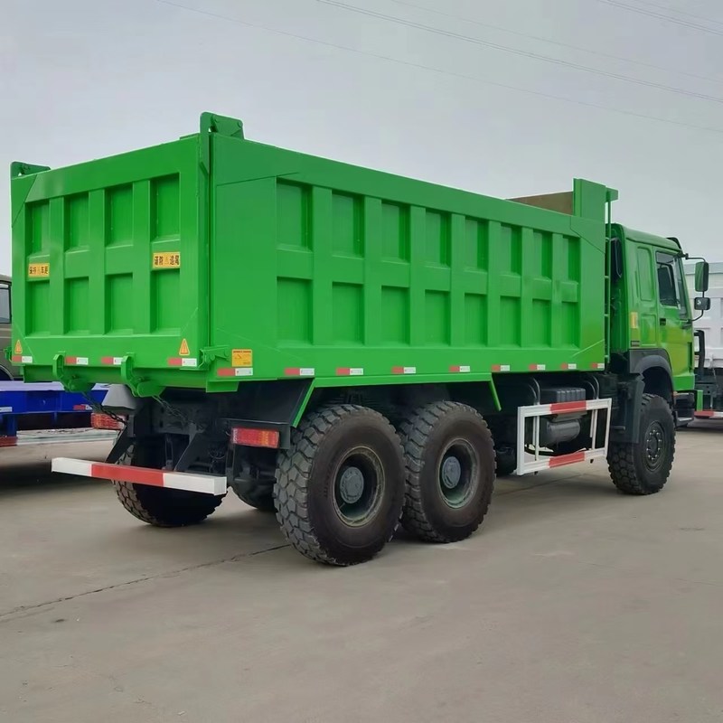 Подержанный грузовик Howo 371hp Sinotruk Howo 6x6 Tipper 6 Wheeler ручной дизельный