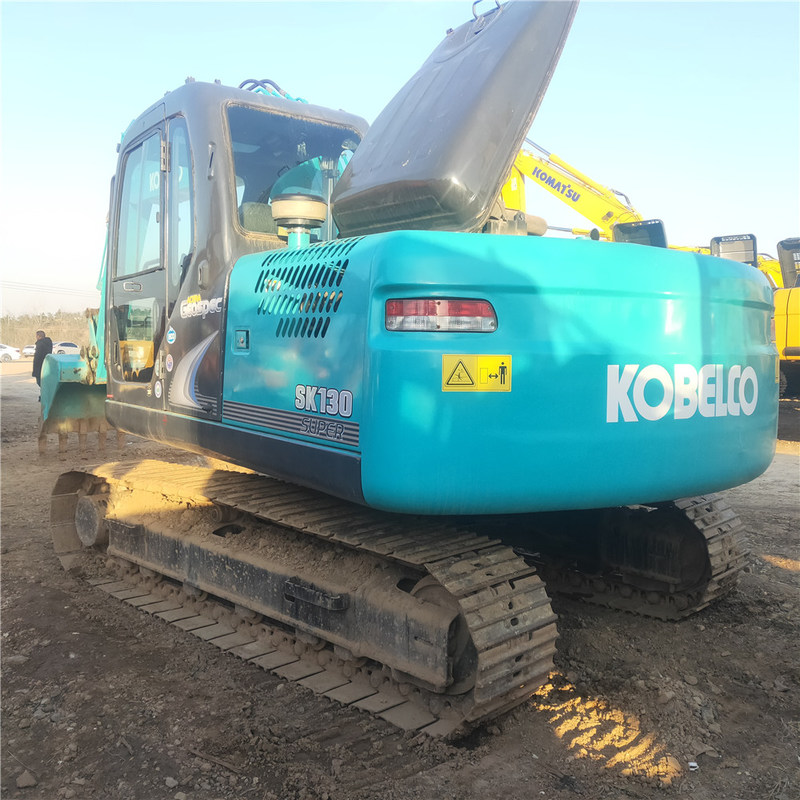 Б/у Kobelco Digger SK130 Подержанный 13-тонный гусеничный экскаватор малого типа 74 кВт