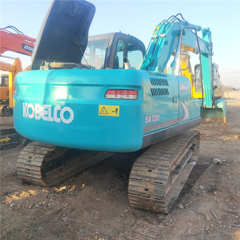 Б/у Kobelco Digger SK130 Подержанный 13-тонный гусеничный экскаватор малого типа 74 кВт