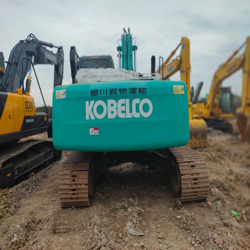 Б/у Kobelco Digger SK250-8 Подержанный 25-тонный гусеничный экскаватор среднего типа 131 кВт
