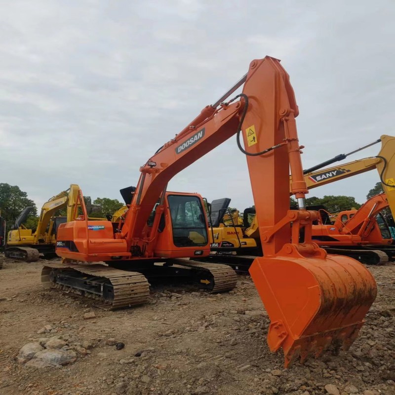 Подержанный Doosan Digger DX150LC вторая рука 15тонный средний тип скатерть экскаватор 74кВт