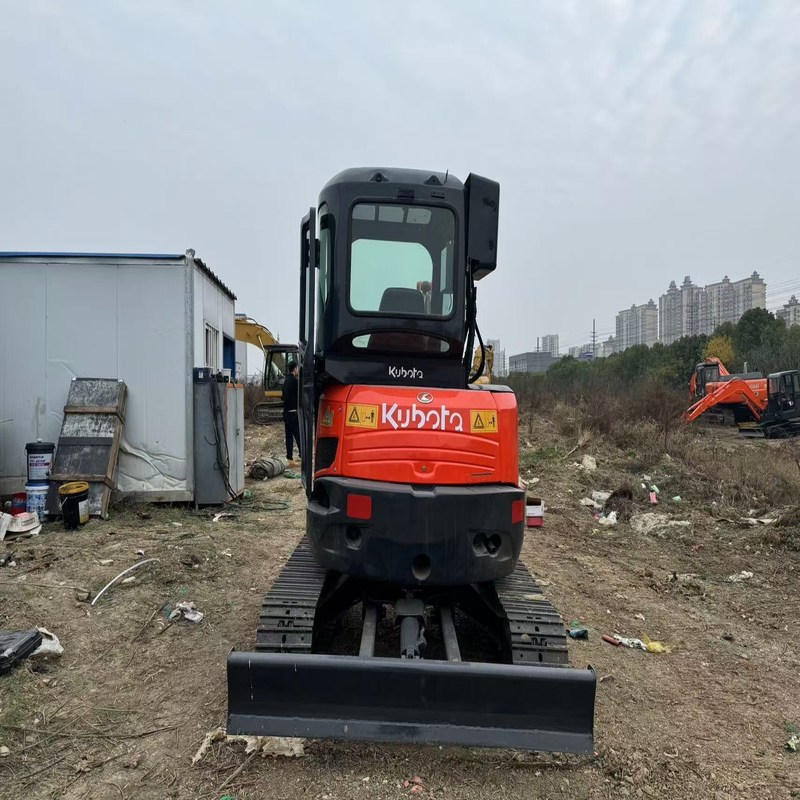 Подержанный Kubota Digger U35 Использованный 3,5 тонный мини-экскаватор с маленьким типом 18.5кВт