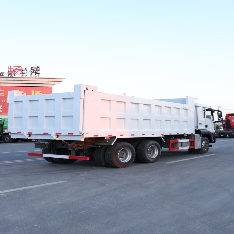 Подержанный мусоровоз Howo T5G Sinotruk Howo 6x4 Tipper 10 Wheeler 30м3 вместимостью