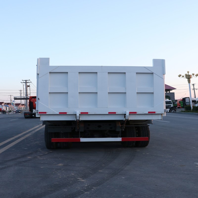 Подержанный мусоровоз Howo T5G Sinotruk Howo 6x4 Tipper 10 Wheeler 30м3 вместимостью