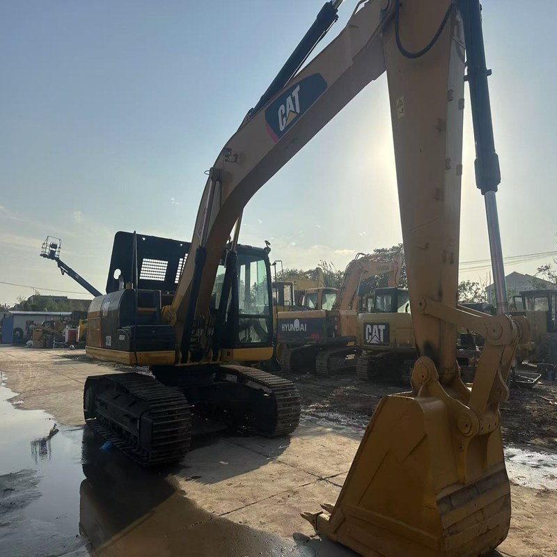 25 тонн Экскаватор CAT 325D Crawler Digger 140kw с 1.4m3 ведро
