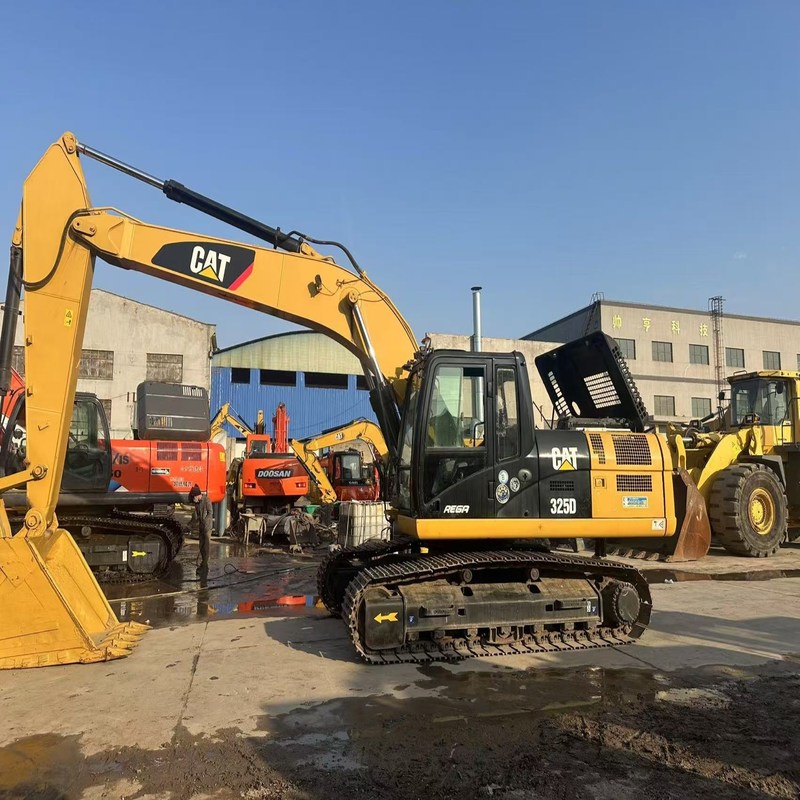 25 тонн Экскаватор CAT 325D Crawler Digger 140kw с 1.4m3 ведро