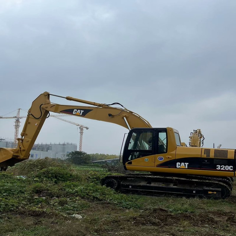 Использованный экскаватор CAT 320C Вторая рука 20тонный Crawler Digger 110kw с 0.8m3 ведро