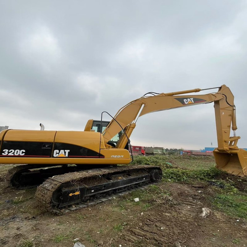 Использованный экскаватор CAT 320C Вторая рука 20тонный Crawler Digger 110kw с 0.8m3 ведро