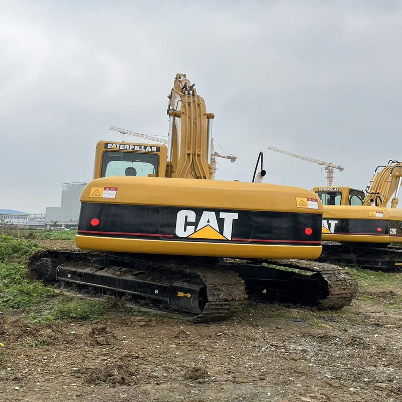 Использованный экскаватор CAT 320C Вторая рука 20тонный Crawler Digger 110kw с 0.8m3 ведро