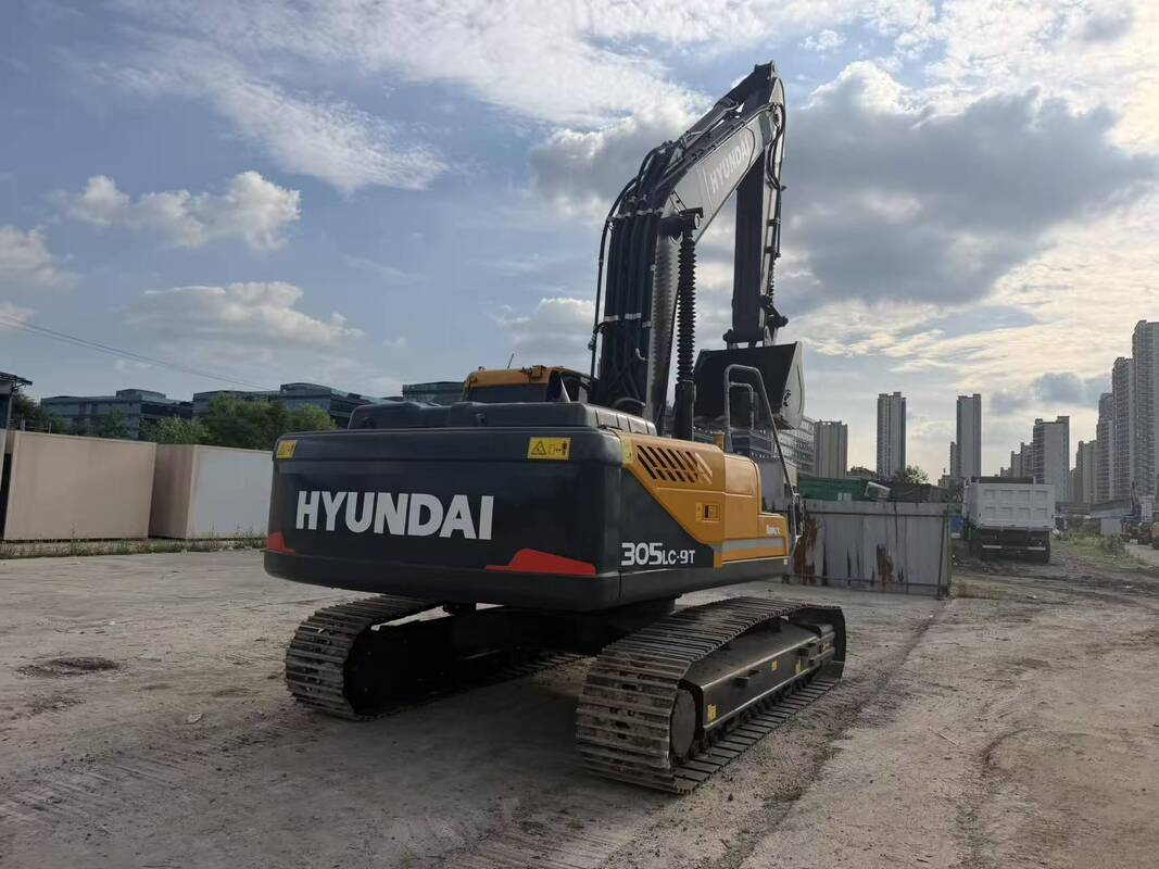 Подержанный Hyundai Digger R305LC-9T Подержанный 30.2тонный экскаватор 196кВт с 1.38м3 ведро