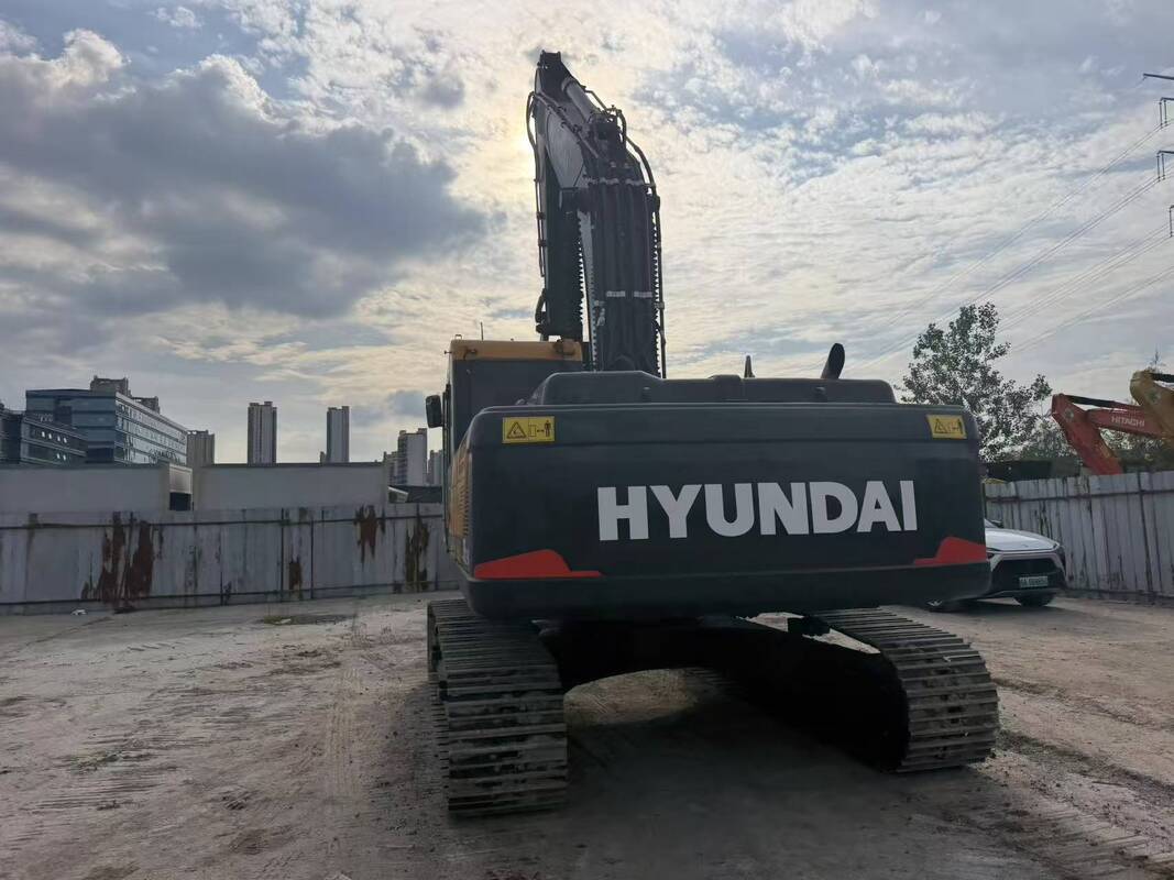 Подержанный Hyundai Digger R305LC-9T Подержанный 30.2тонный экскаватор 196кВт с 1.38м3 ведро