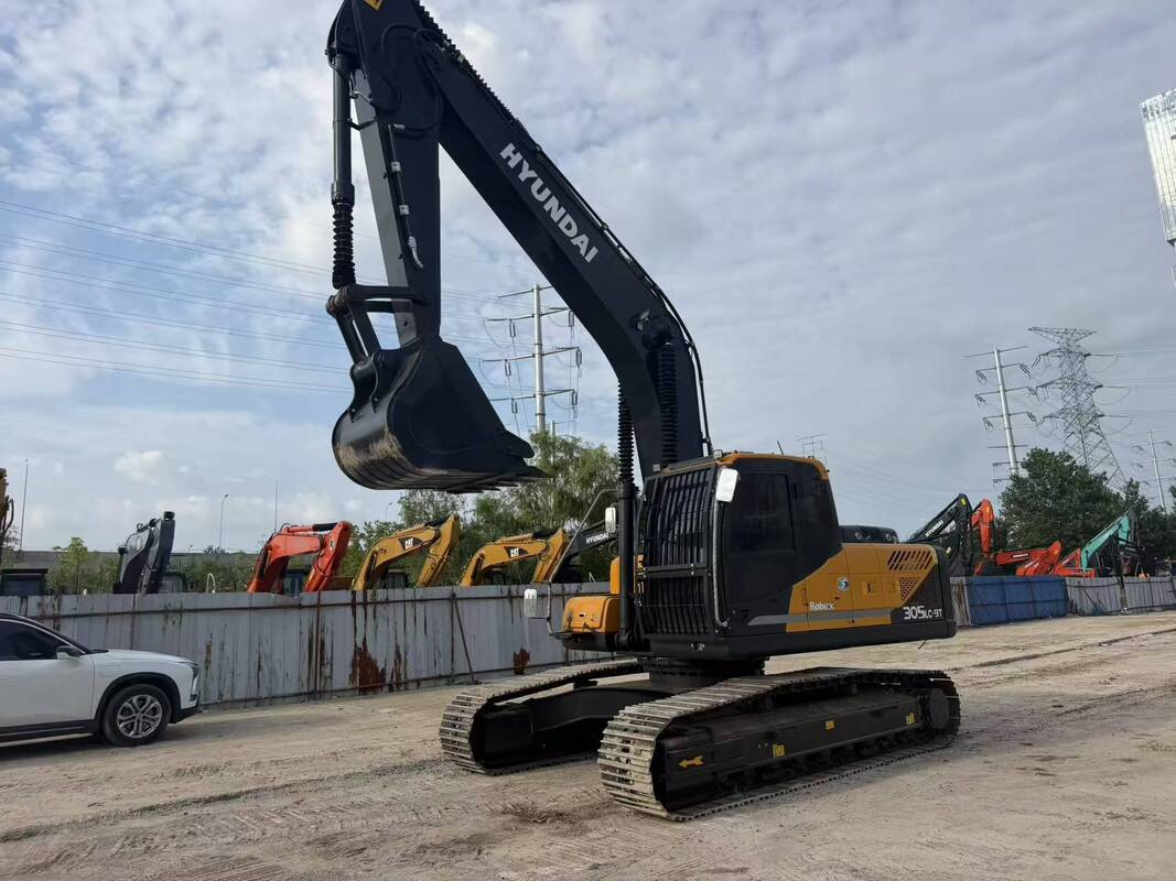 Подержанный Hyundai Digger R305LC-9T Подержанный 30.2тонный экскаватор 196кВт с 1.38м3 ведро